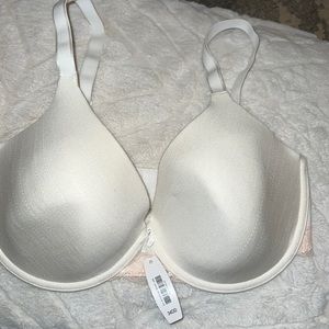New Adore me bra 34DD